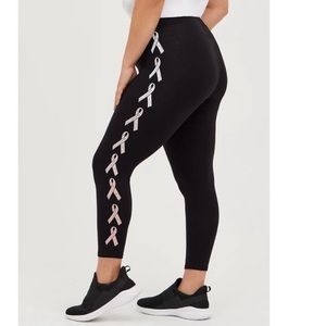 BREAST CANCER AWARENESS PREMIUM LEGGING - GRADIENT RIBBON SIDE BLACK
